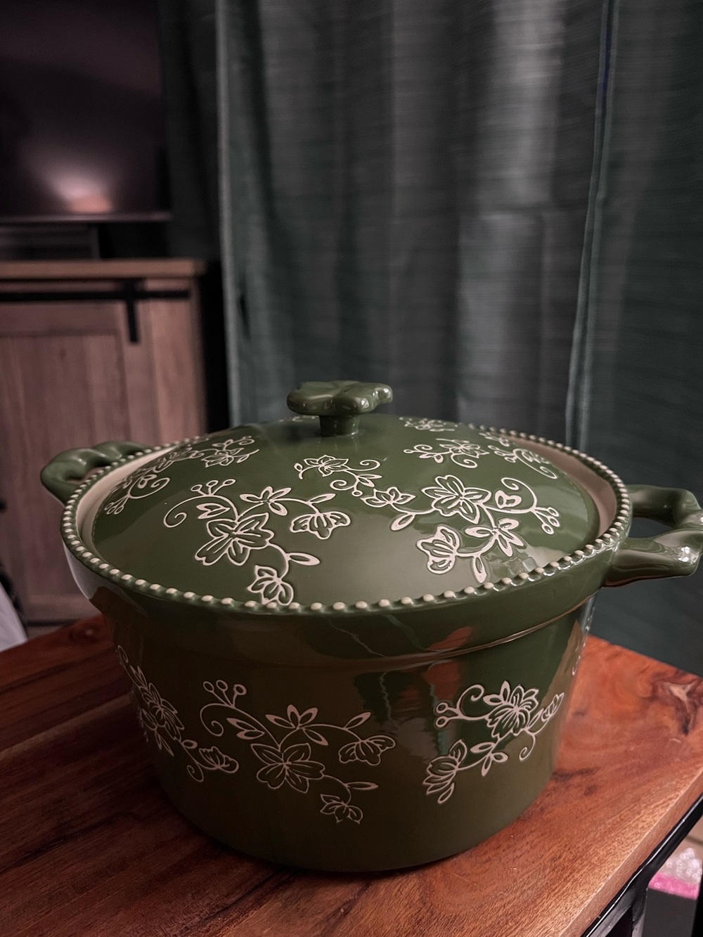 Temp-tations Floral Lace Green 2.5 Qt Covered Casserole Baker